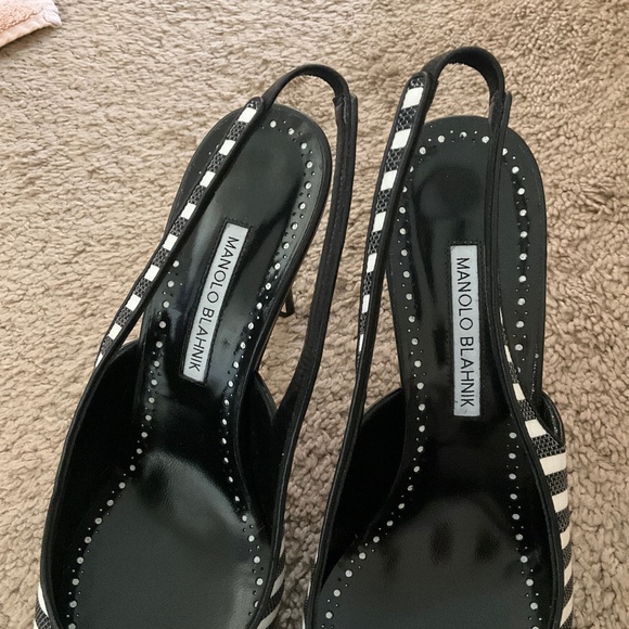 MANOLO BLAHNIK ALLURAFIA NAUTICAL STRIPE SLINGBACK PUMP - Picture 4 of 9